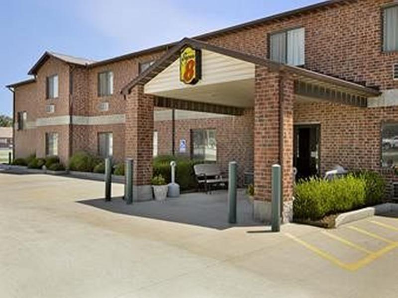 Super 8 By Wyndham Chanute Exteriér fotografie
